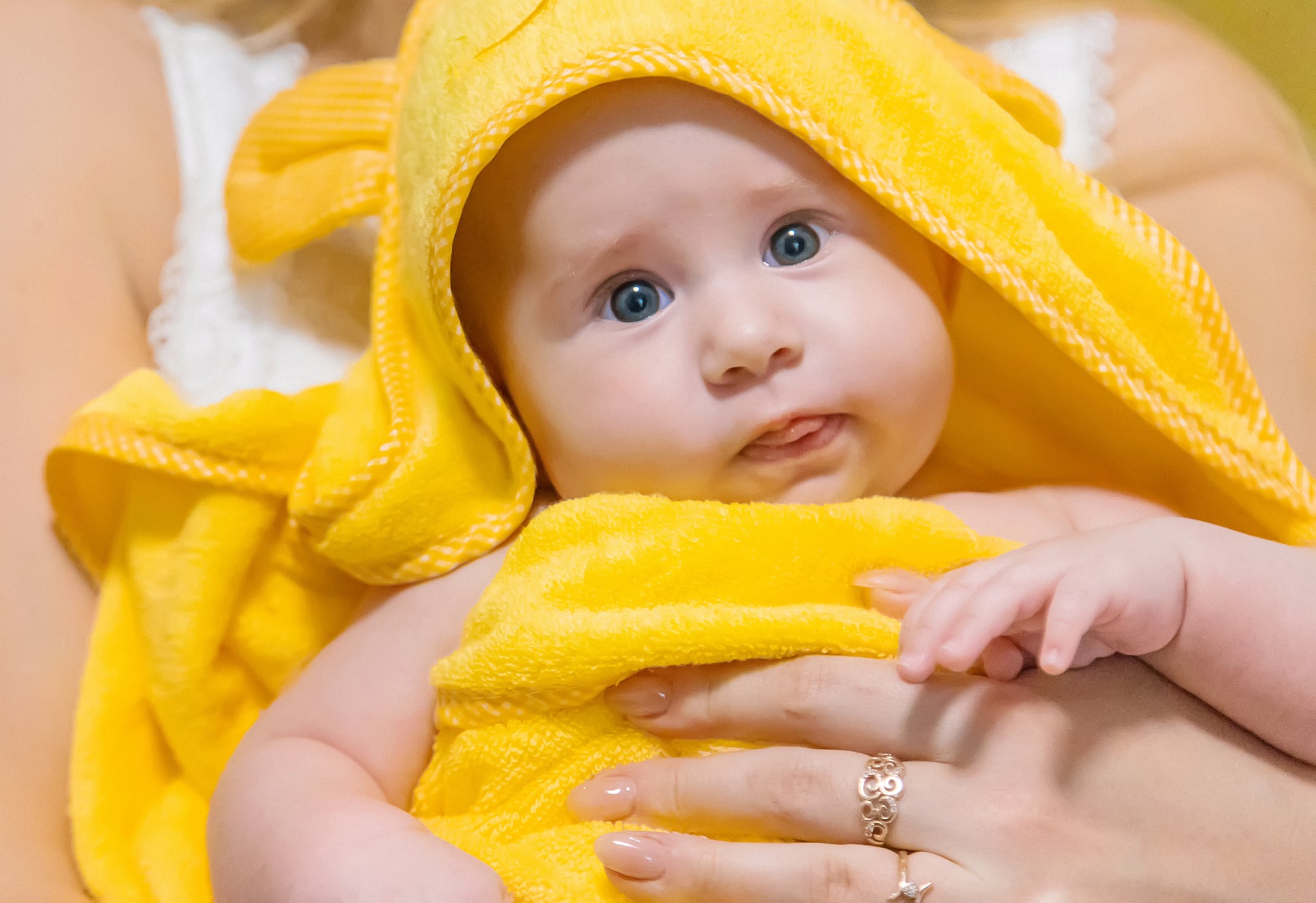 How to bath newborn baby ?