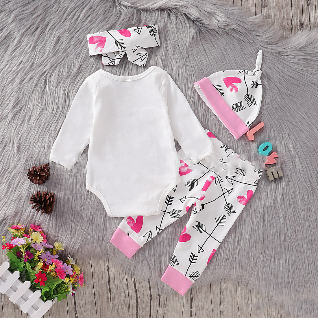 Four-Piece Printed Cotton Letters For Infants